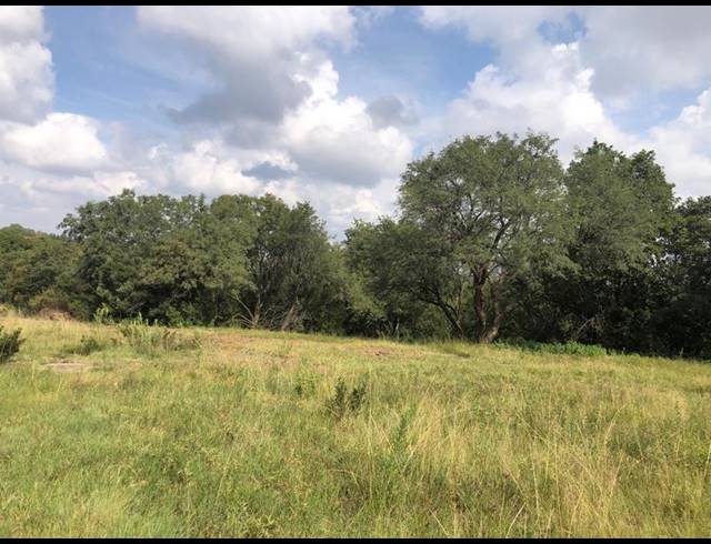 LAND FOR SALE IN WATERLAKE FARM LIFESTYLE ESTATE